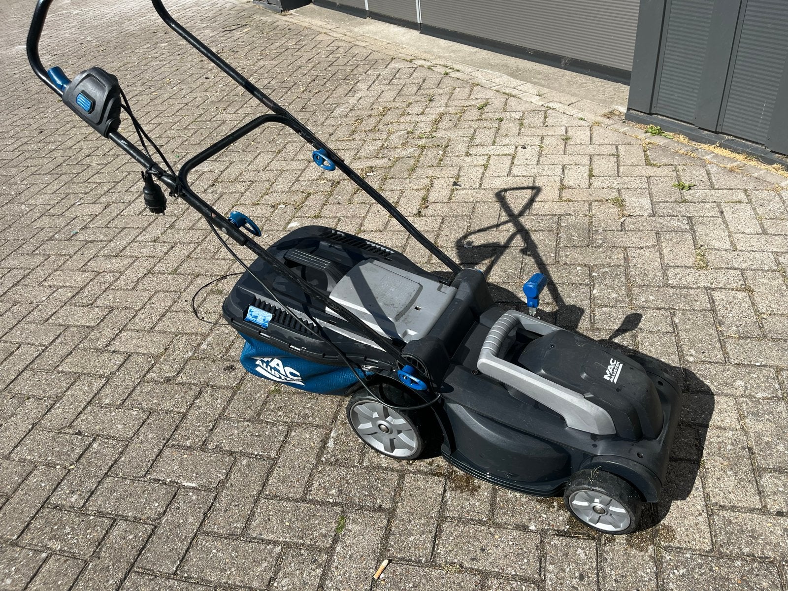 Mac Allister elektrische grasmaaier 35 cm met opvangnet, Tuin en Terras, Grasmaaiers, Gebruikt, Elektrische grasmaaier, Ophalen of Verzenden