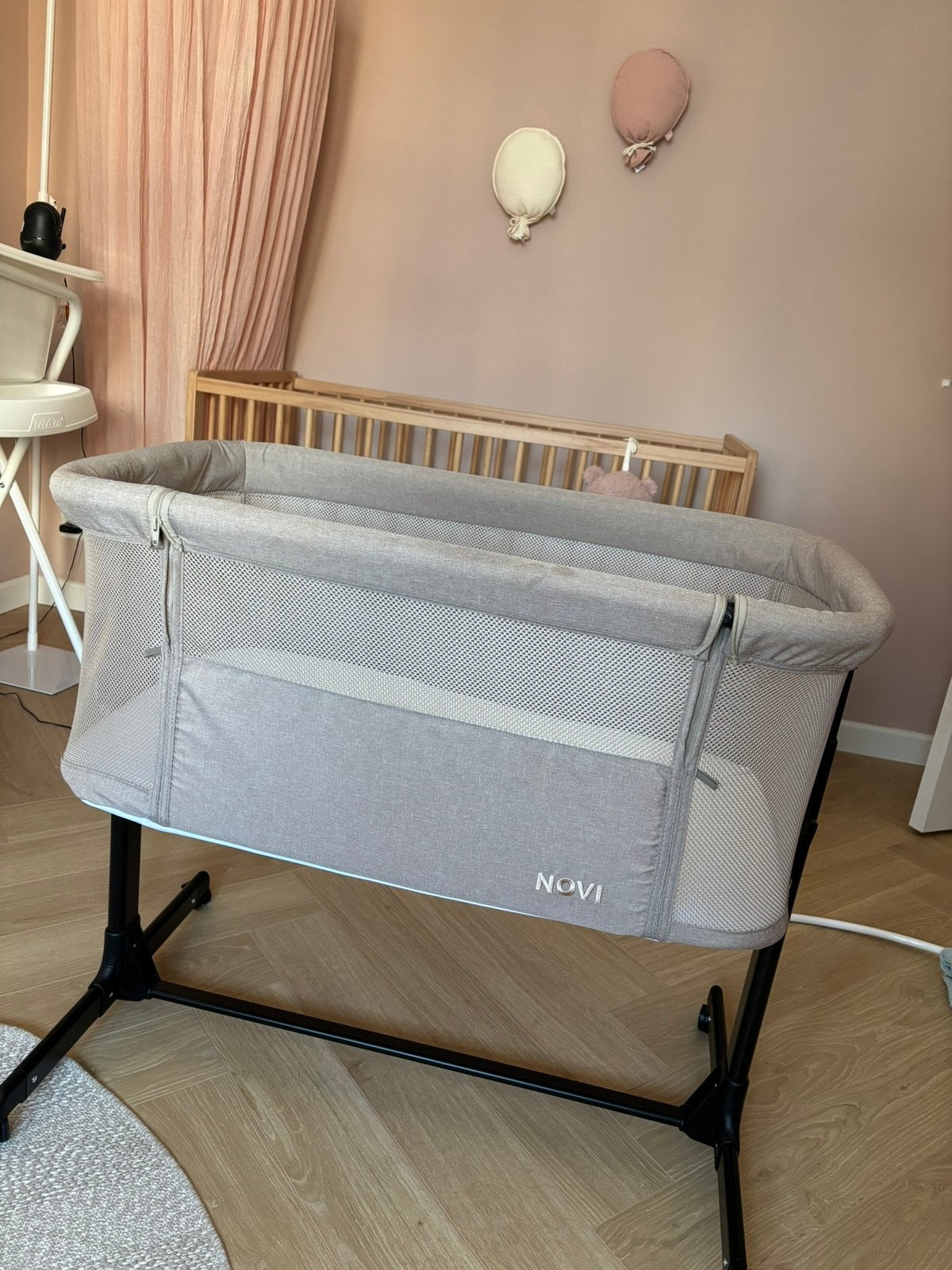 Co-Sleeper Novi Amy Air+Sand Melange incl. moltons en lakens, Ophalen, Zo goed als nieuw, Wieg