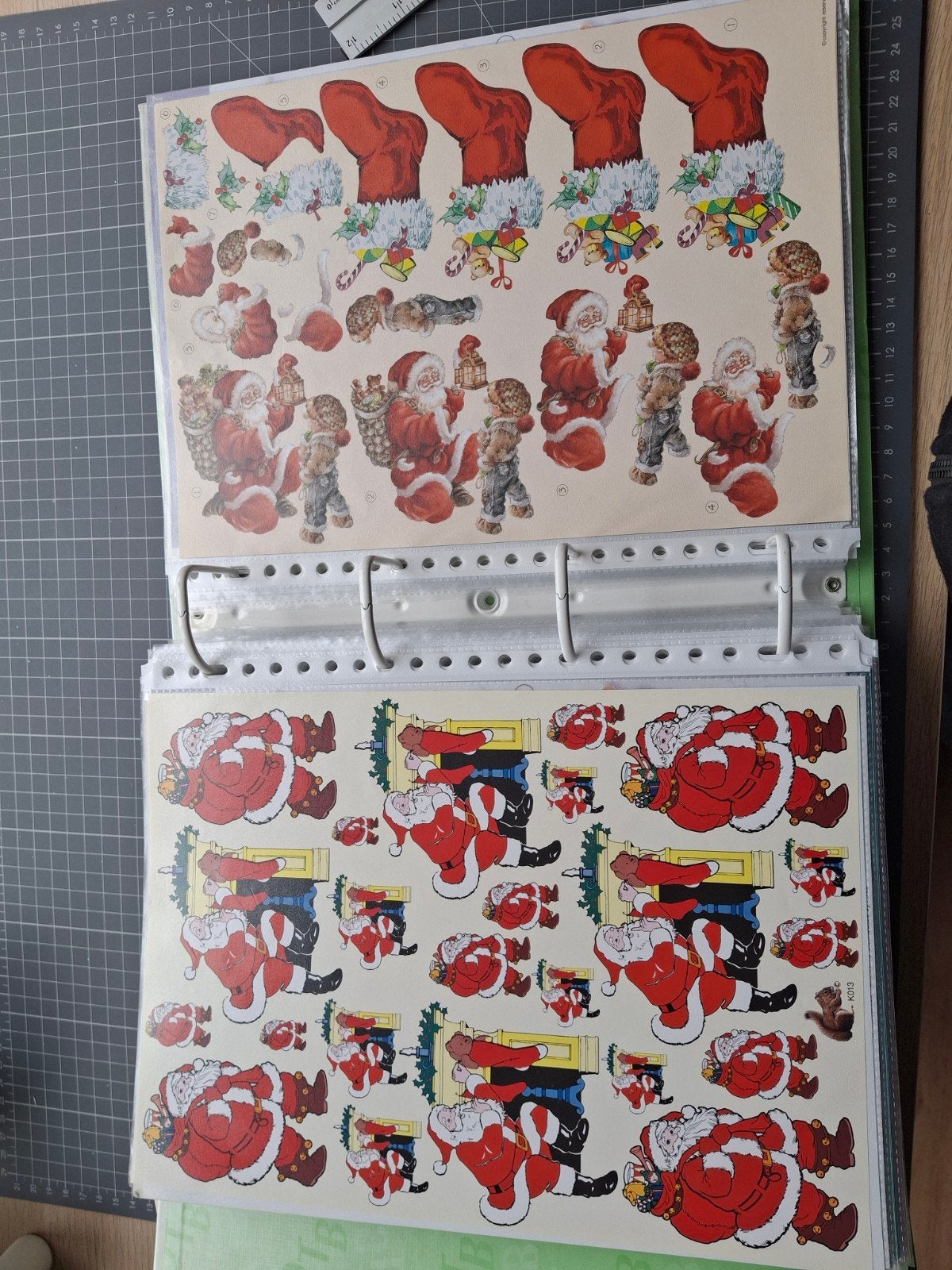 Grote collectie kerst knipvellen in 2 mappen, Hobby en Vrije tijd, Ophalen, Gebruikt, Papier of Karton, Kerstmis
