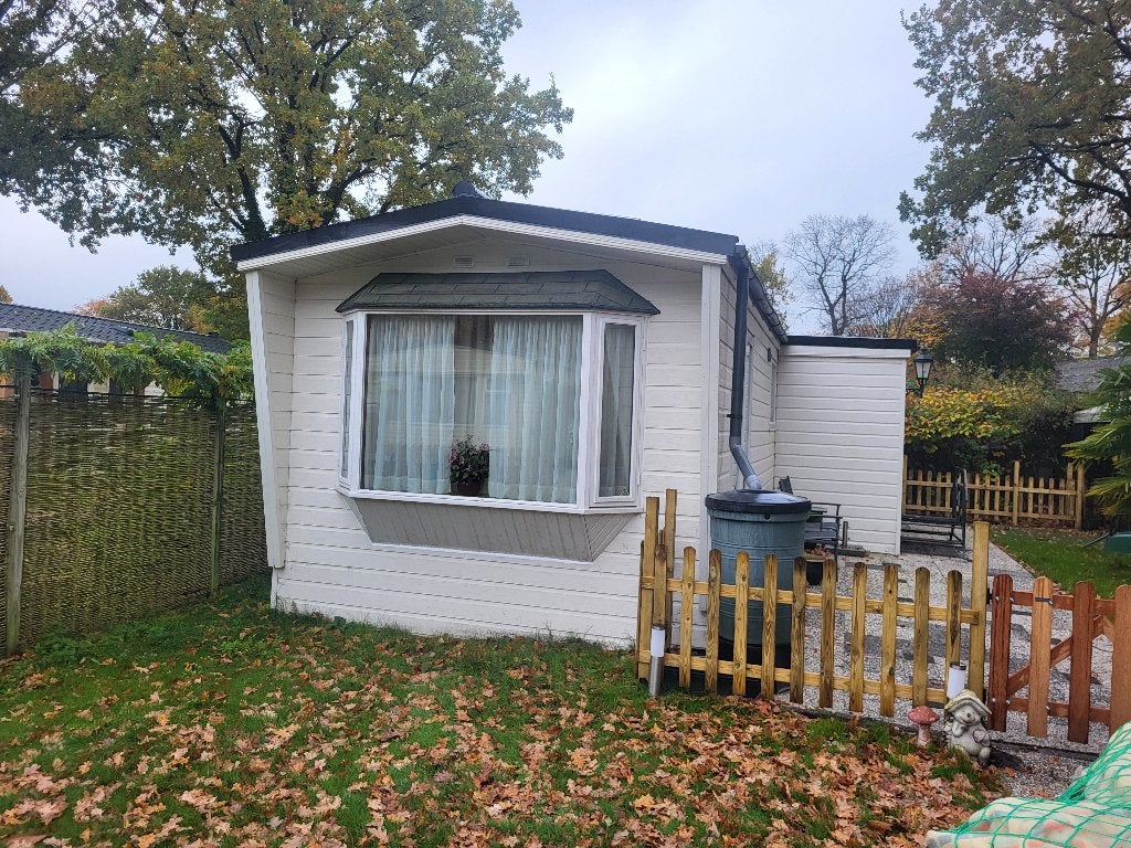 Te koop: chalet op Recreatiepark Buitenlust, Alphen (NB), Caravans en Kamperen, Tot en met 4