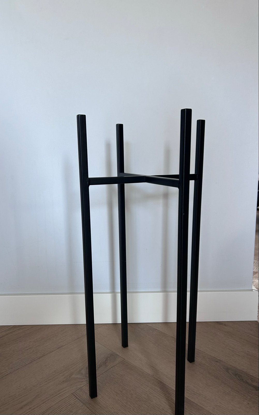 Zwarte plantenstandaard 55cm hoog, voor pot 24cm, Ophalen of Verzenden, Zo goed als nieuw