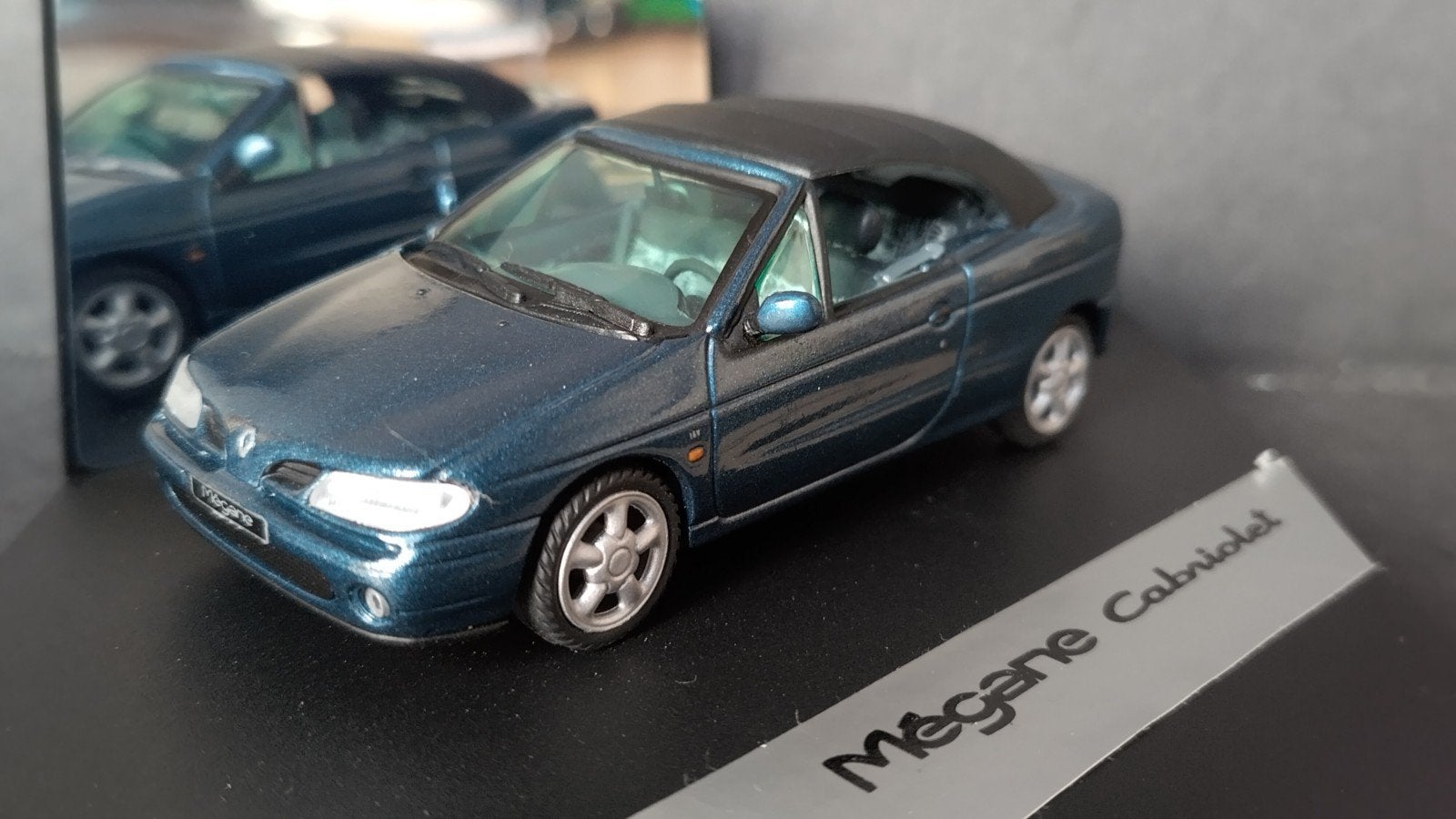 Renault Megane Cabrio Blue gesloten kap 1:43 Vitesse Pol, Overige merken, Auto, Verzenden, .