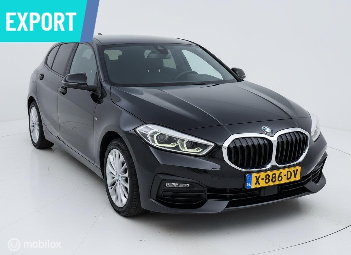 BMW 1-serie 118d LED|SFEER|CAMERA|CARPLAY|AUTOMAAT|, Auto's, Stof, 4 cilinders, 150 pk, Zwart
