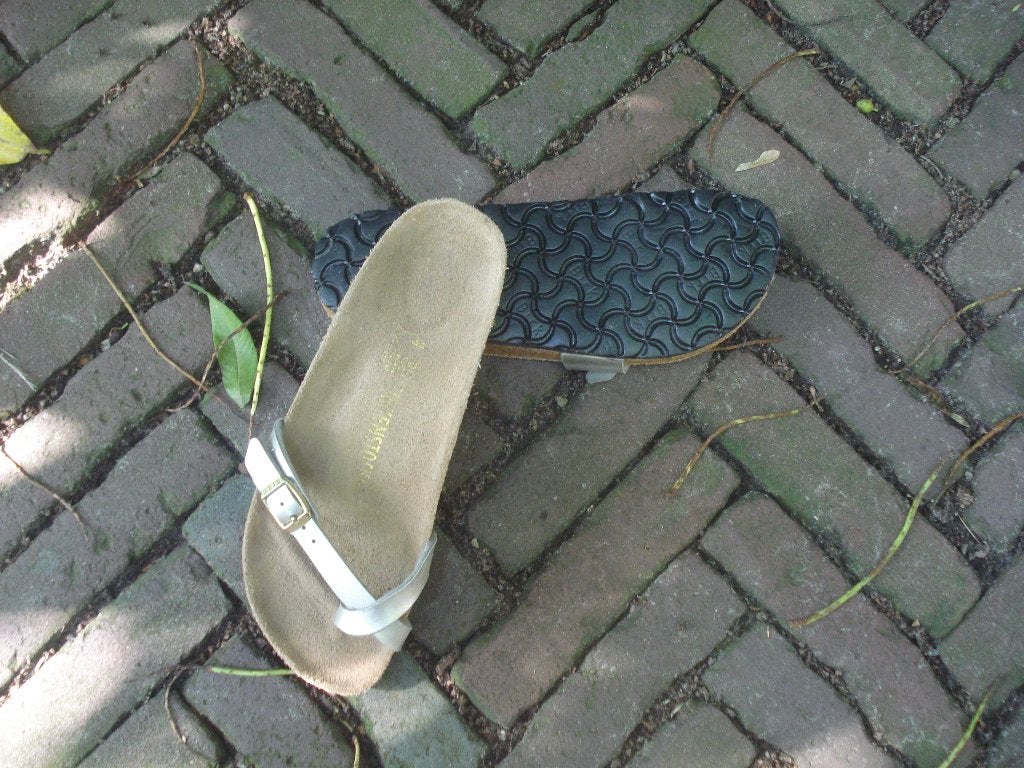 BIRKENSTOCK PIAZZA BRONS 38 NU GRATIS VERZENDING PER POST, Kleding | Dames, Schoenen, Slippers, Overige kleuren, Verzenden, Zo goed als nieuw