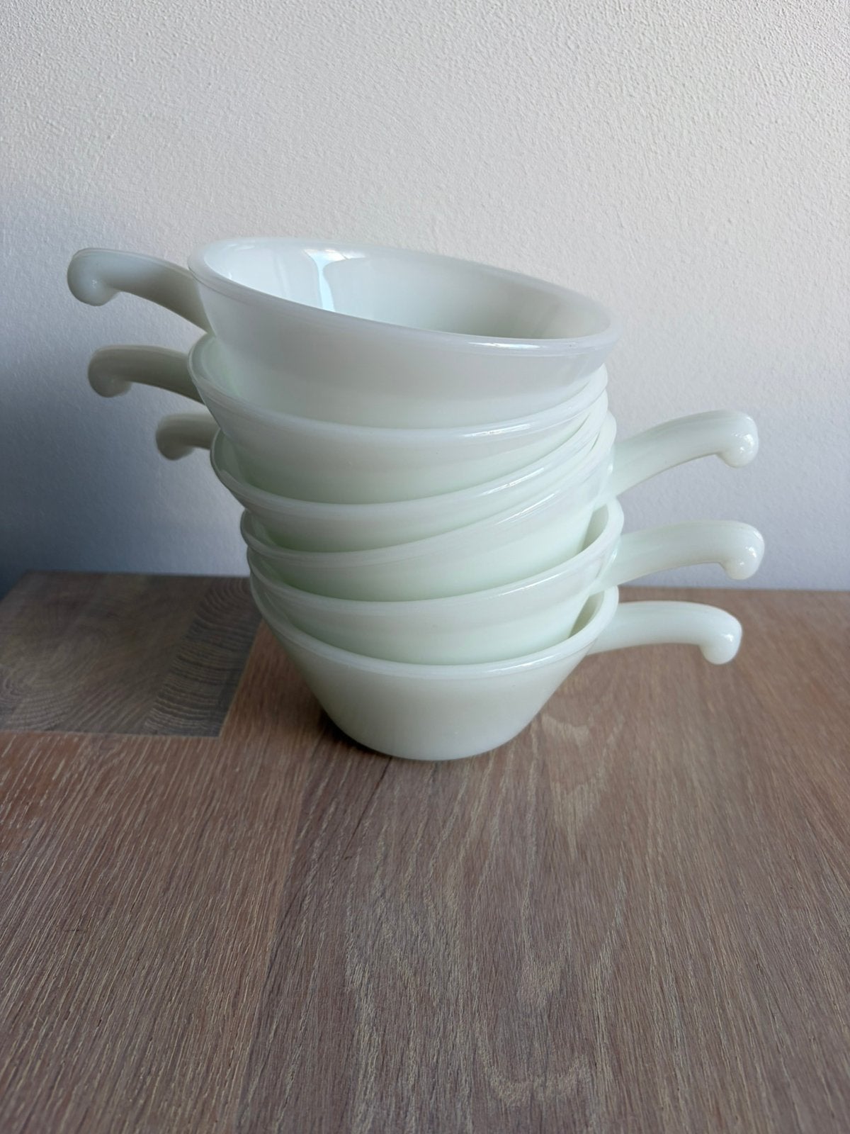 6x Vintage Fire King Milk Glass kommen met handvat, Gebruikt, Overige merken, Vintage, Ophalen of Verzenden