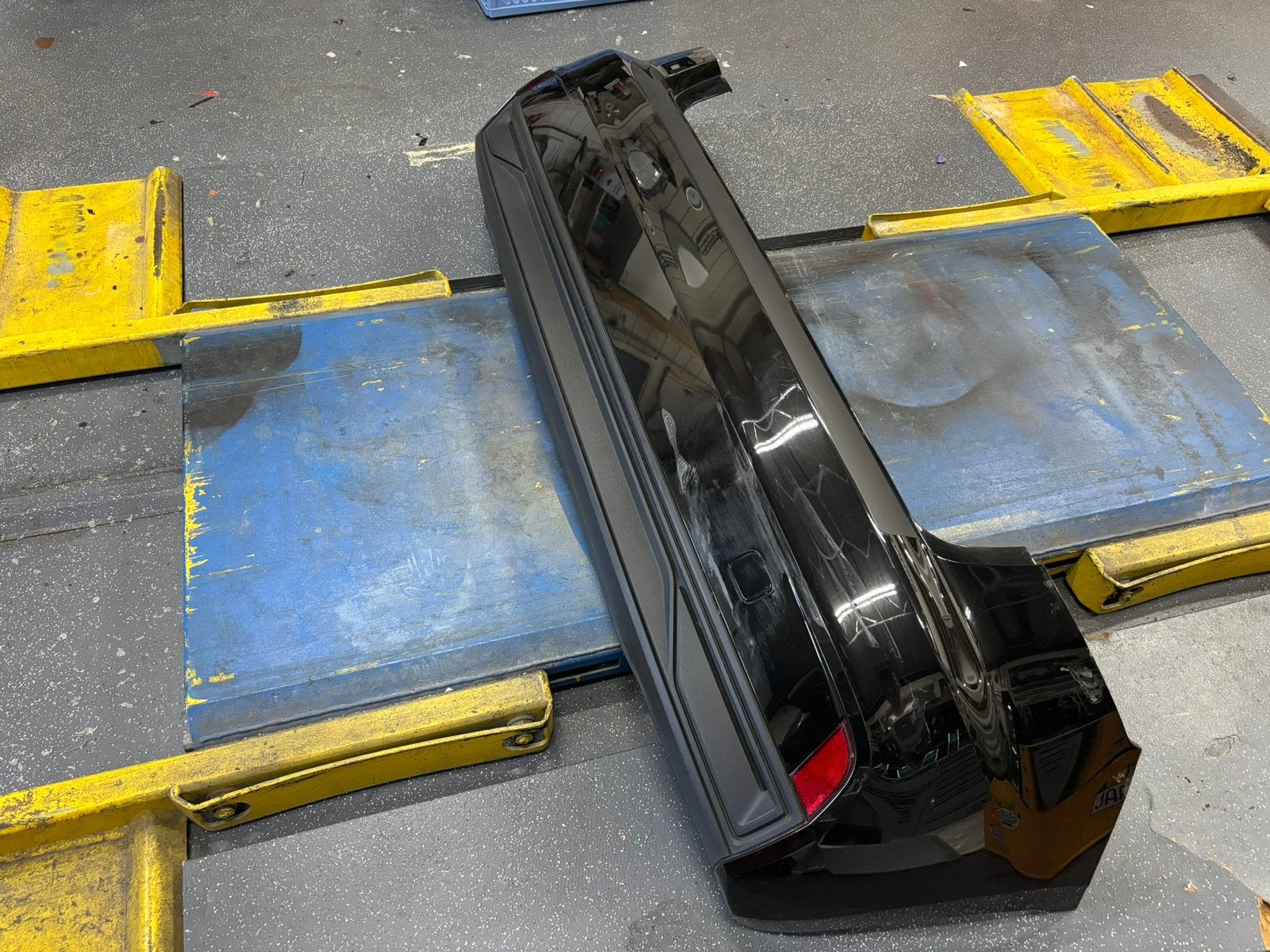 Audi A1 GB Achterbumper + Diffuser en Reflectoren (schade), Ophalen, Audi