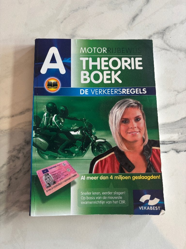 Theorieboek Motorrijexamen, Boeken, Studieboeken en Cursussen, Ophalen, Alpha, Gelezen, Niet van toepassing
