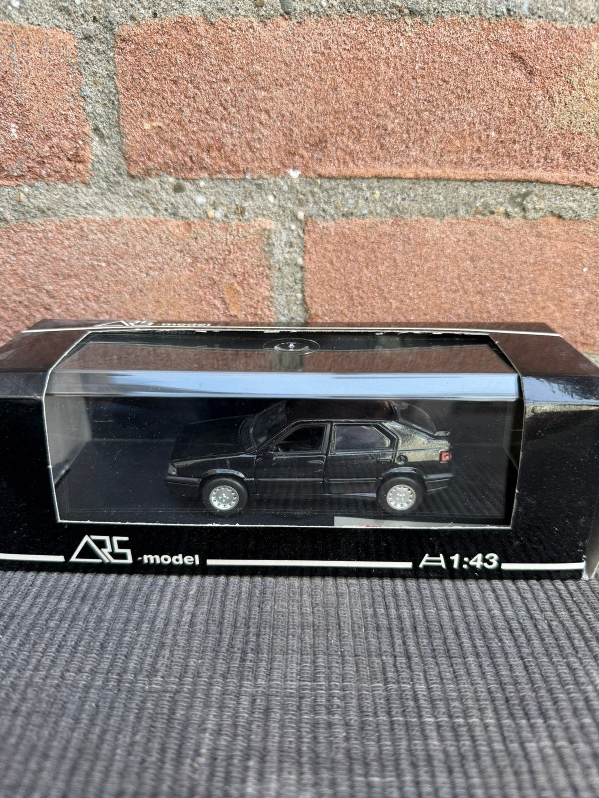 1:43 ARS Alfa Romeo 33, Ophalen of Verzenden, Zo goed als nieuw, Auto, Overige merken