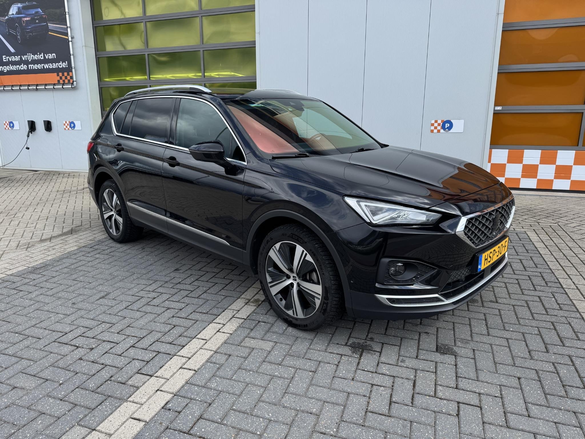 SEAT Tarraco 1.4 TSI e-Hybrid PHEV Xcellence Elektrisch waar, Auto's, Stof, Euro 6, 4 cilinders, Met garantie (alle)
