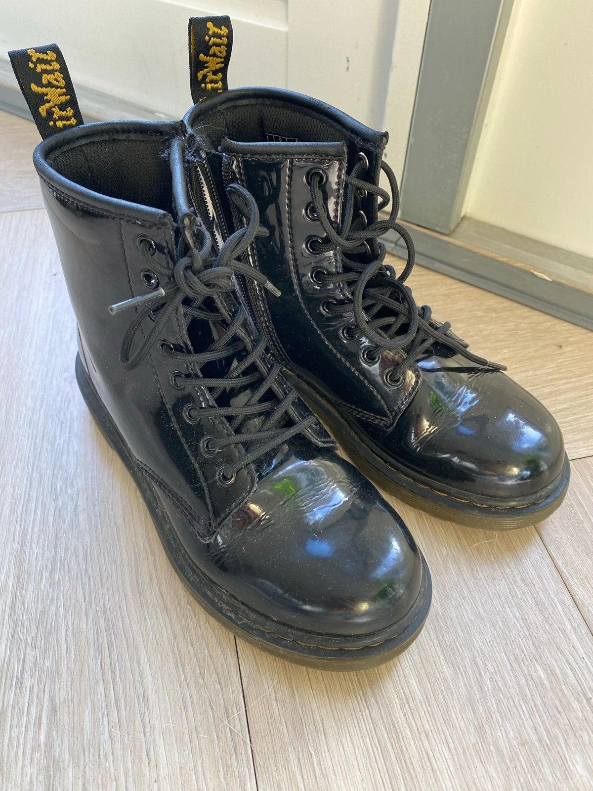Dr. Martens lakleren laarzen zwart - Maat 33, Meisje, Ophalen of Verzenden, Laarzen, Zo goed als nieuw