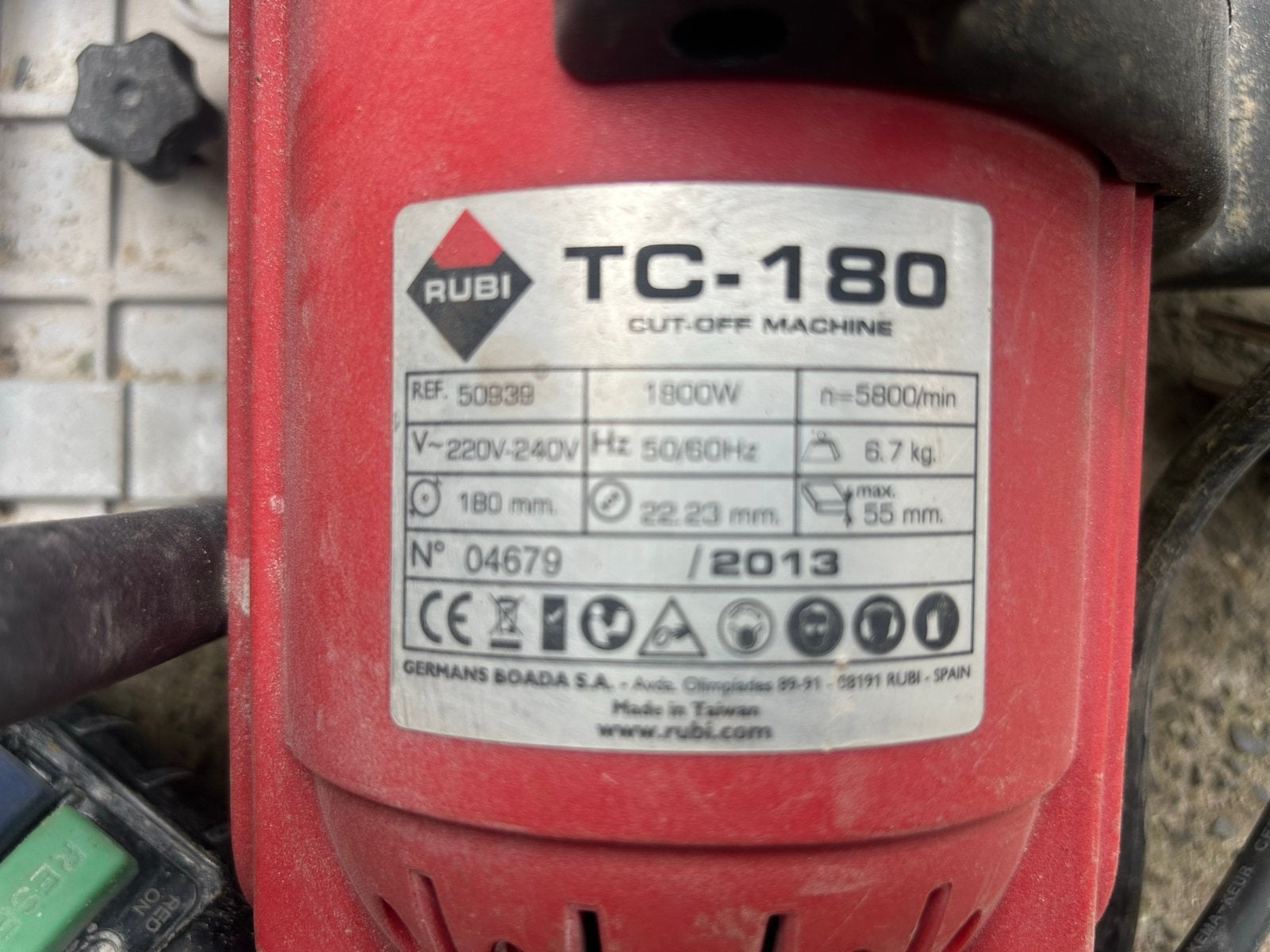Rubi TC-180 Tegelzaagmachine met geleider en accessoires, Gebruikt, Cirkelzaag, Ophalen of Verzenden, 30 tot 70 mm