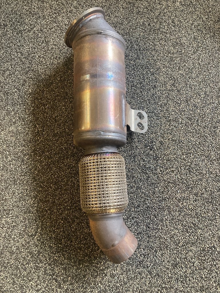 Originele BMW katalysator / downpipe voor B58 motoren, Ophalen of Verzenden, Gebruikt, BMW