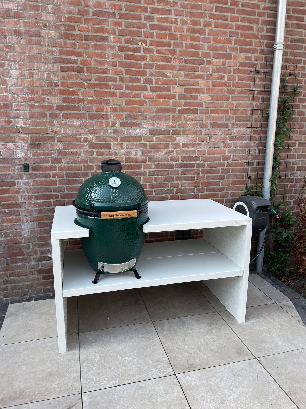 Betonnen buitenkeuken crème Big green Egg, Bastard Large, Tuin en Terras, Ophalen, Zo goed als nieuw, Houtskool