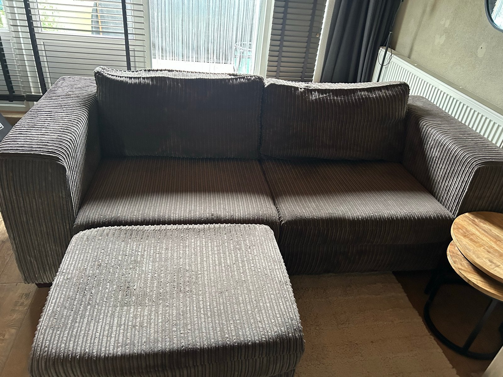Comfortabele bank met poef - Zo goed als nieuw, Huis en Inrichting, Banken | Bankstellen, Driepersoons, 75 tot 100 cm, Ophalen of Verzenden