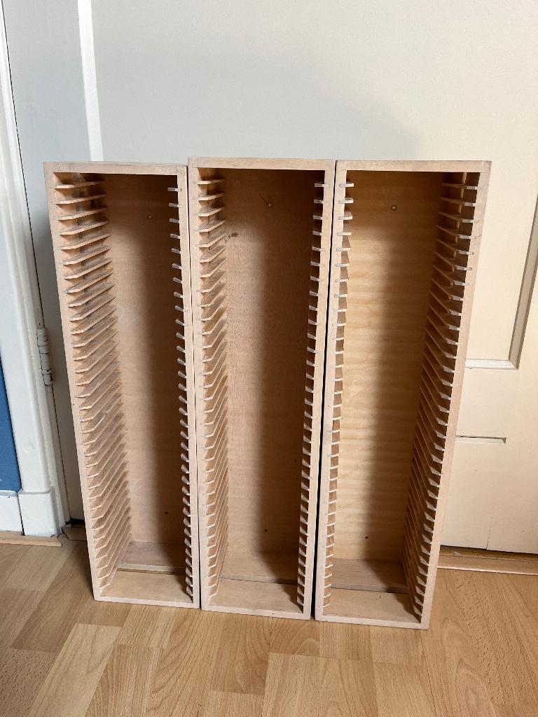 Cd rekken 3x hout, Huis en Inrichting, Woonaccessoires | Cd- en Dvd-rekken, Ophalen, Gebruikt, 25 tot 75 discs, Cd's