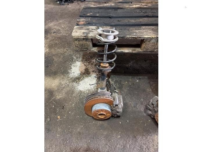 Schokdemperpoot links-voor van een BMW 3-Serie, Gebruikt, -, -, 3 maanden garantie
