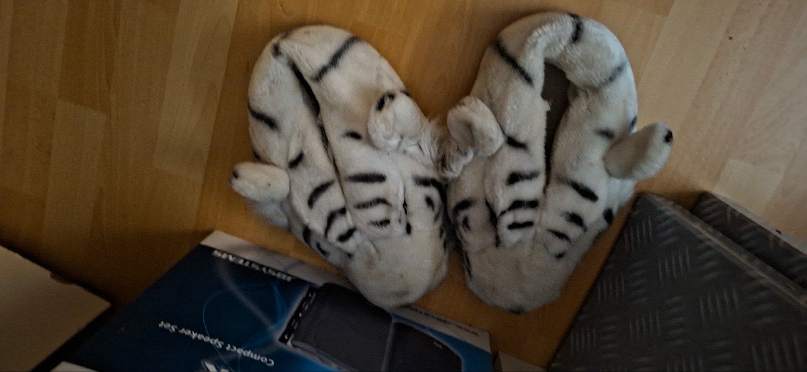 grote witte tijger sloffen ca 42 43 ?!, Ophalen, Wit, Pantoffels of Sloffen