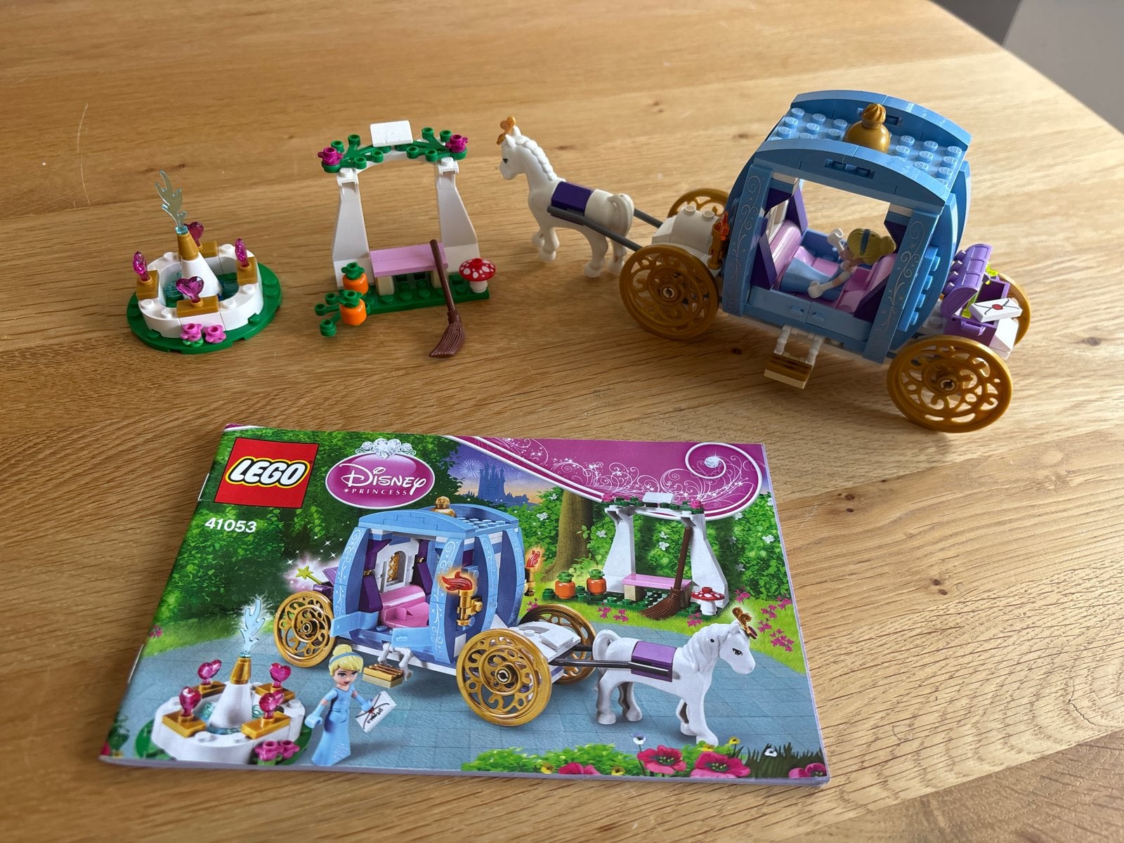 LEGO Disney Princess Assepoester's Romantische Koets 41053, Lego, Ophalen of Verzenden, Zo goed als nieuw, Compleet