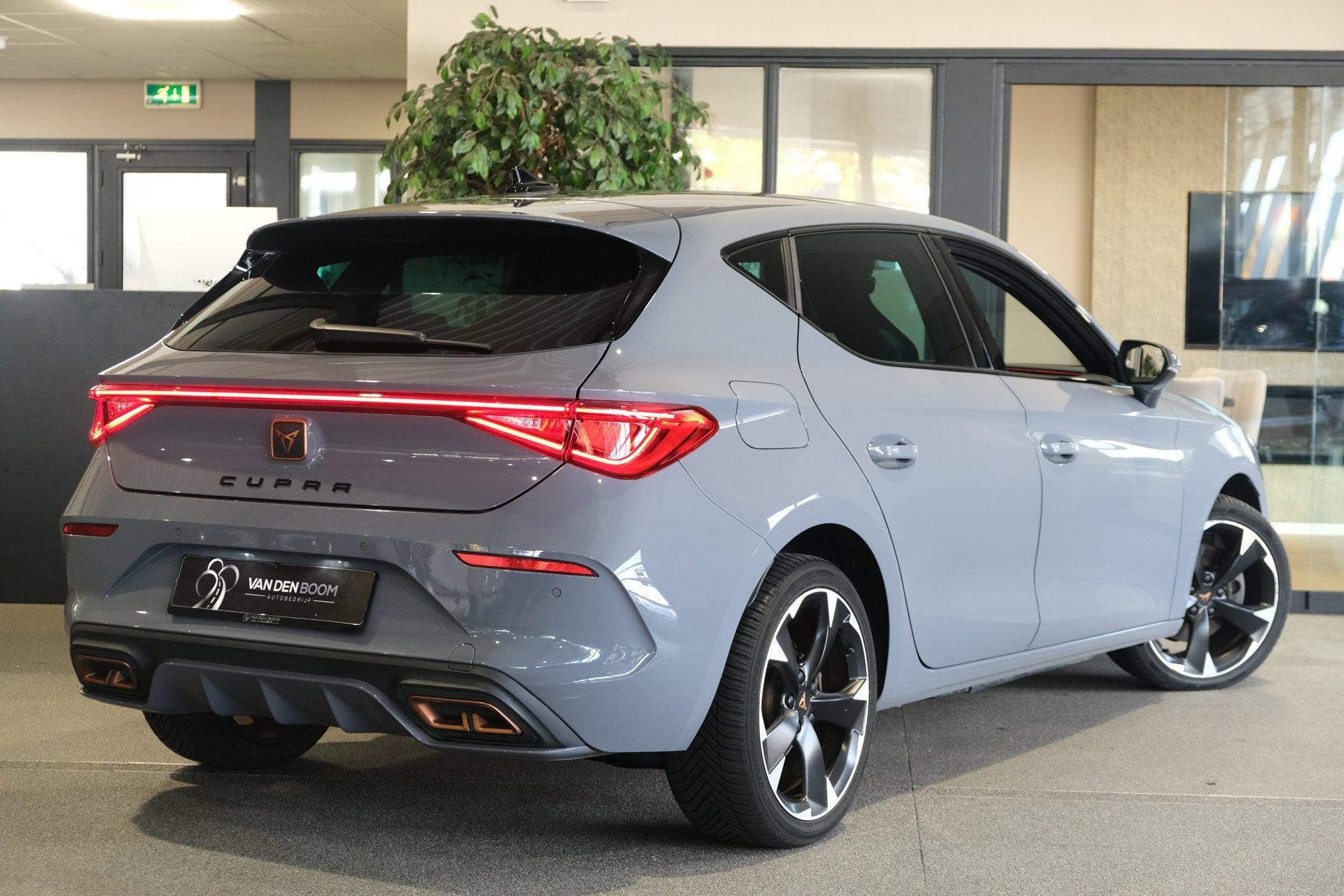 Cupra León