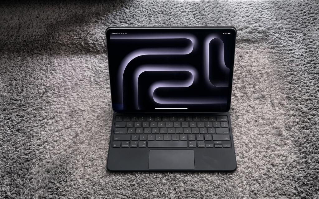 Apple iPad Pro 12.9 256GB Keyboard & Trackpad 3e gen 13 inch, 13 inch of meer, Ophalen of Verzenden, Zo goed als nieuw, Apple iPad Pro