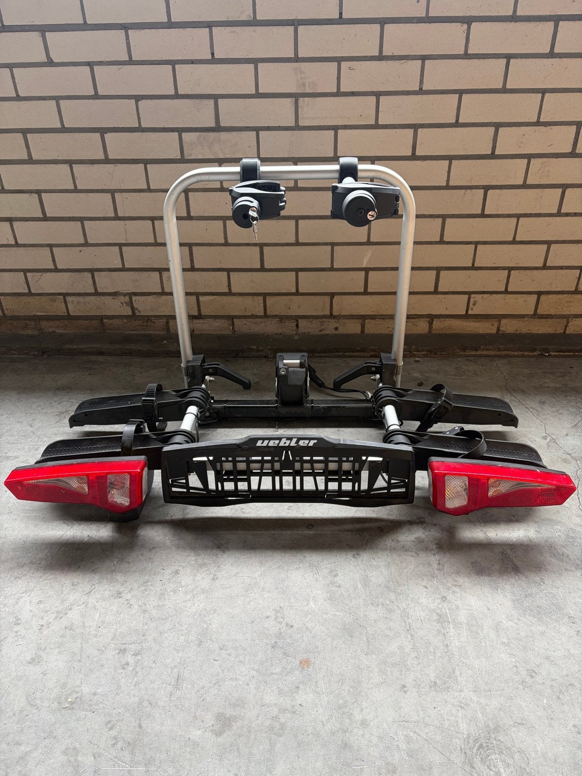 Uebler F24 fietsendrager - Zo goed als nieuw, Auto diversen, Fietsendragers, Ophalen, Zo goed als nieuw, 2 fietsen, Trekhaakdrager