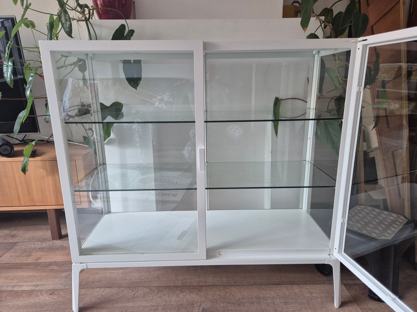IKEA Milsbo Vitrinekast Wit, Ophalen, Modern, Scandinavisch, 100 tot 150 cm, 50 tot 100 cm
