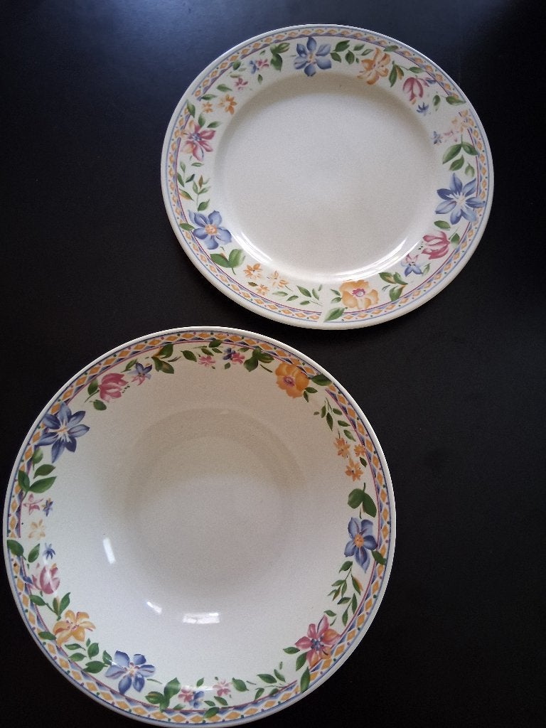 Alpine spring serviesdelen *eureka*, Huis en Inrichting, Keuken | Servies, Zo goed als nieuw, Bord(en), Overige stijlen, Porselein