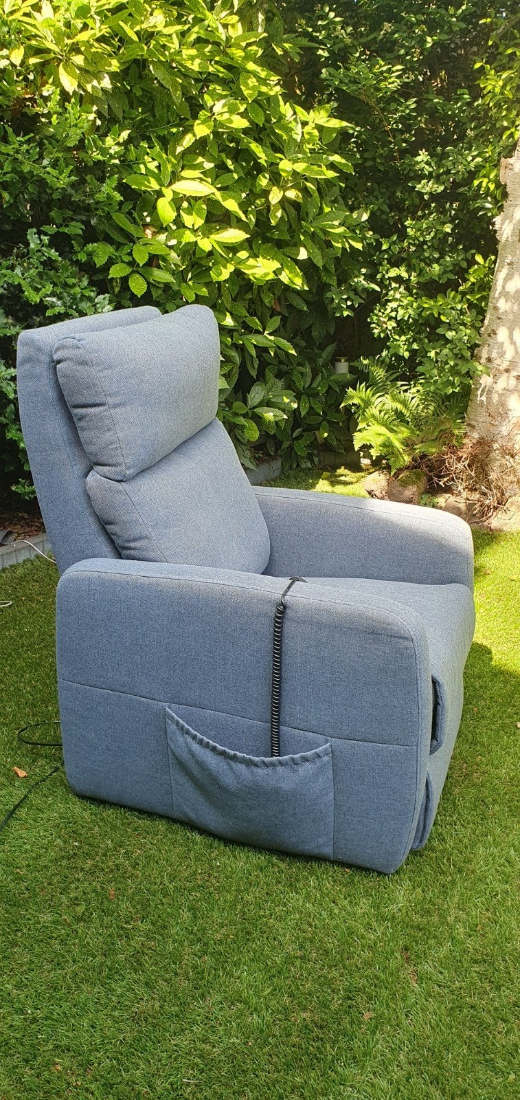 Comfortabele sta-opstoel met afstandsbediening, Huis en Inrichting, Fauteuils, Ophalen, Gebruikt, 75 tot 100 cm, Modern, comfortabel