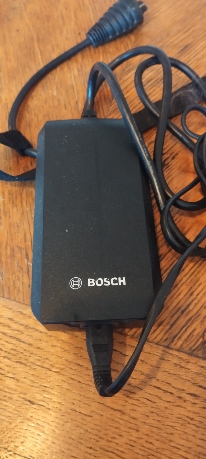 Bosch eBike Compact Oplader 36V-2/100-240, Gebruikt