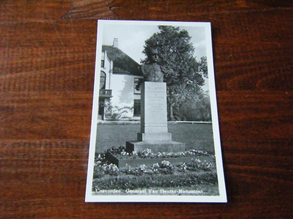 W35 - Coevorden - Monument - Mooi/Oud, Verzamelen, Ansichtkaarten | Nederland, Ophalen of Verzenden, 1940 tot 1960, Drenthe
