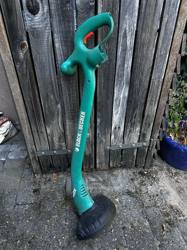 Black & Decker Grastrimmer/bosmaaier, Ophalen, Gebruikt, 10 tot 30 cm, Elektrisch