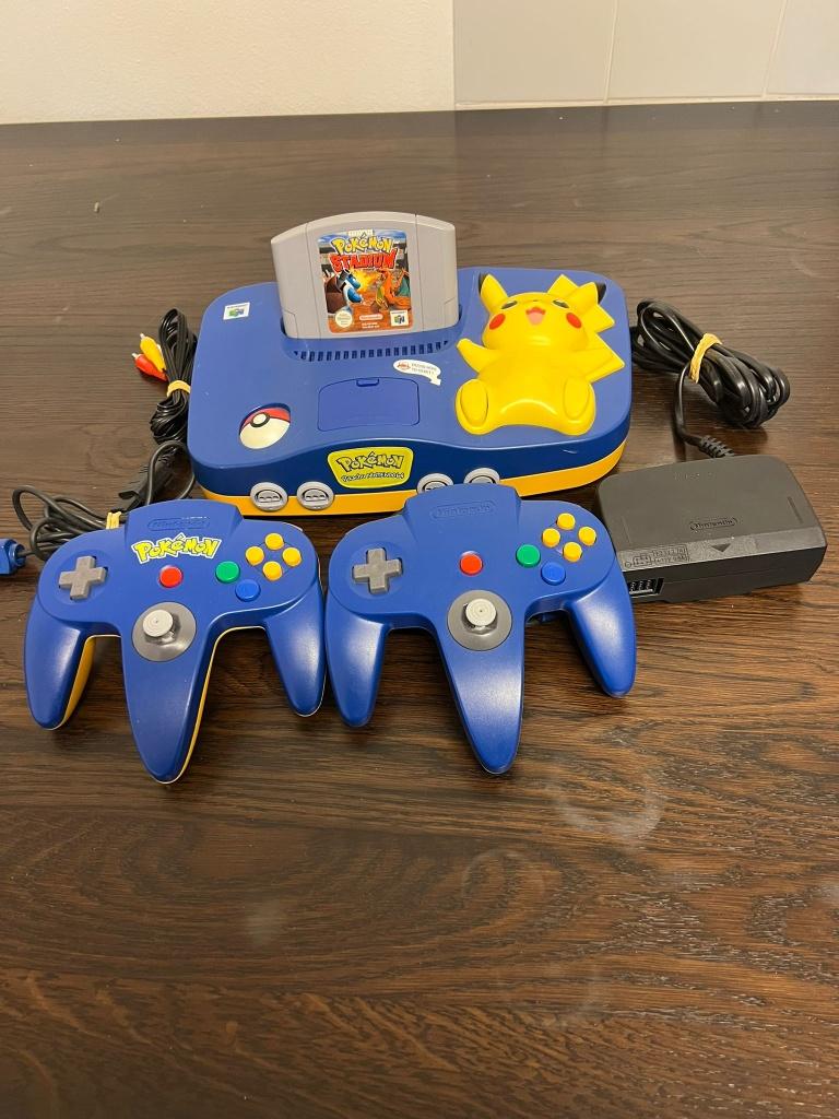 nintendo 64 pikachu editie, Ophalen of Verzenden, Refurbished, Met 2 controllers, Met games