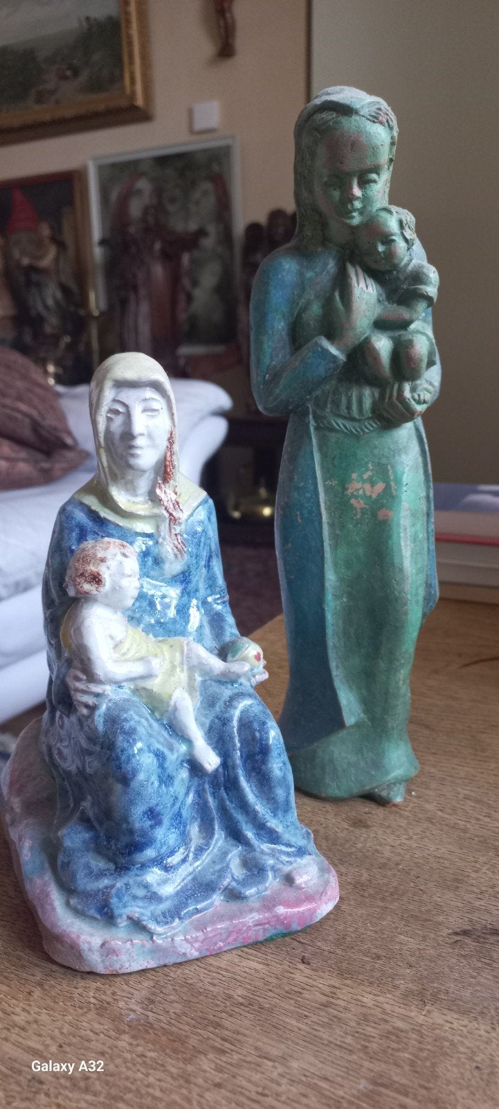Twee Beeldjes Maria Keramiek ., Antiek en Kunst, Antiek | Religie, Ophalen of Verzenden
