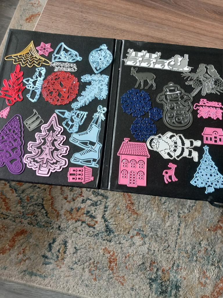 Mallen voor roze cuttlebug, Hobby en Vrije tijd, Ophalen of Verzenden, Overige thema's, Pons of Mal