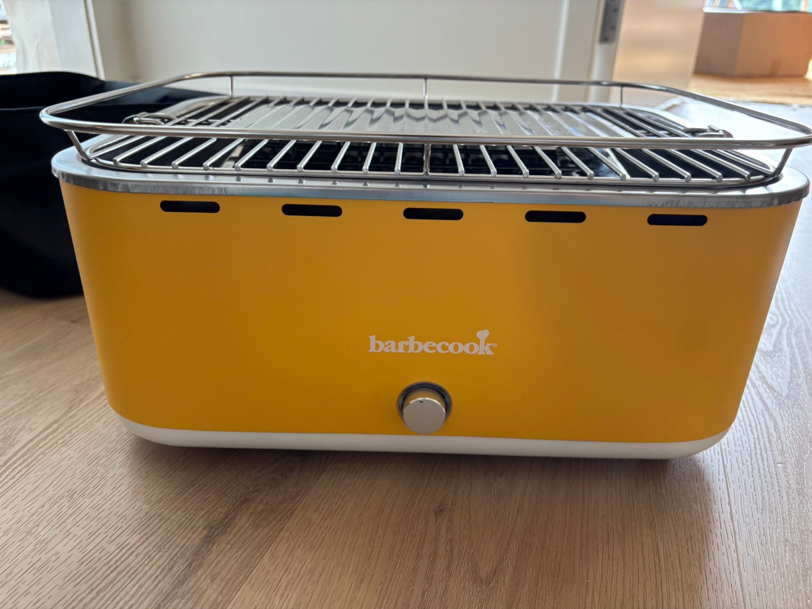 Gele barbecook Carlo - tafel bbq, Ophalen, Zo goed als nieuw