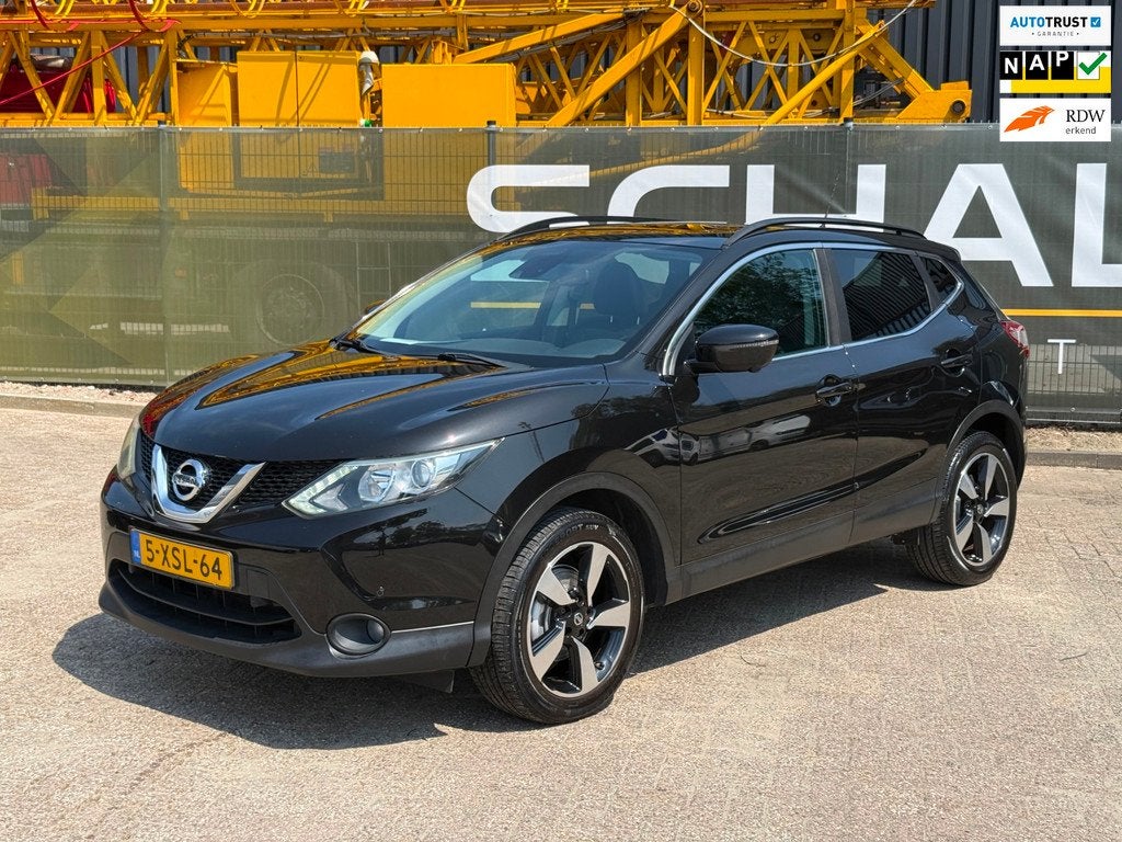 Nissan Qashqai 1.2 Connect Edition|NAP|Pano|Trekhaak|Cam, Euro 5, Stof, Gebruikt, Zwart