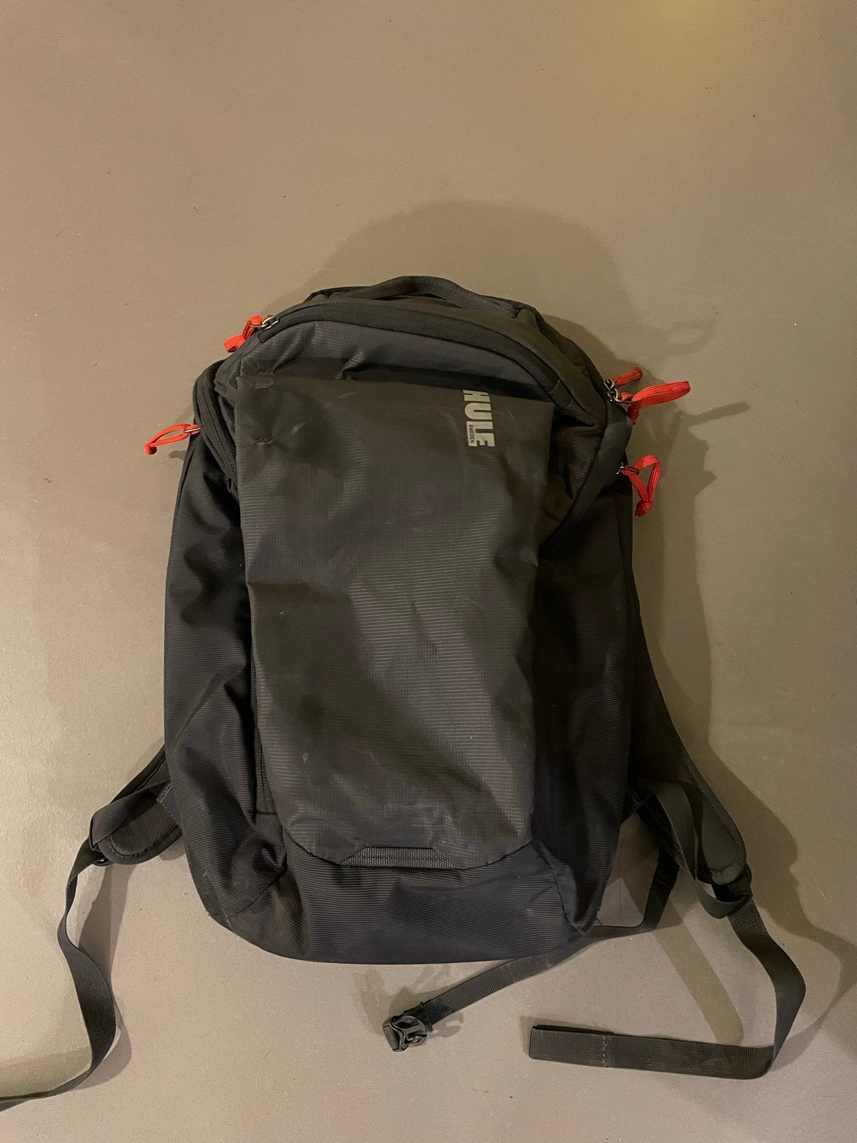 Thule Rugzak met Laptopcompartiment - 21 Liter, Sieraden, Tassen en Uiterlijk, Gebruikt, 25 tot 40 cm, Ophalen of Verzenden, Overige merken