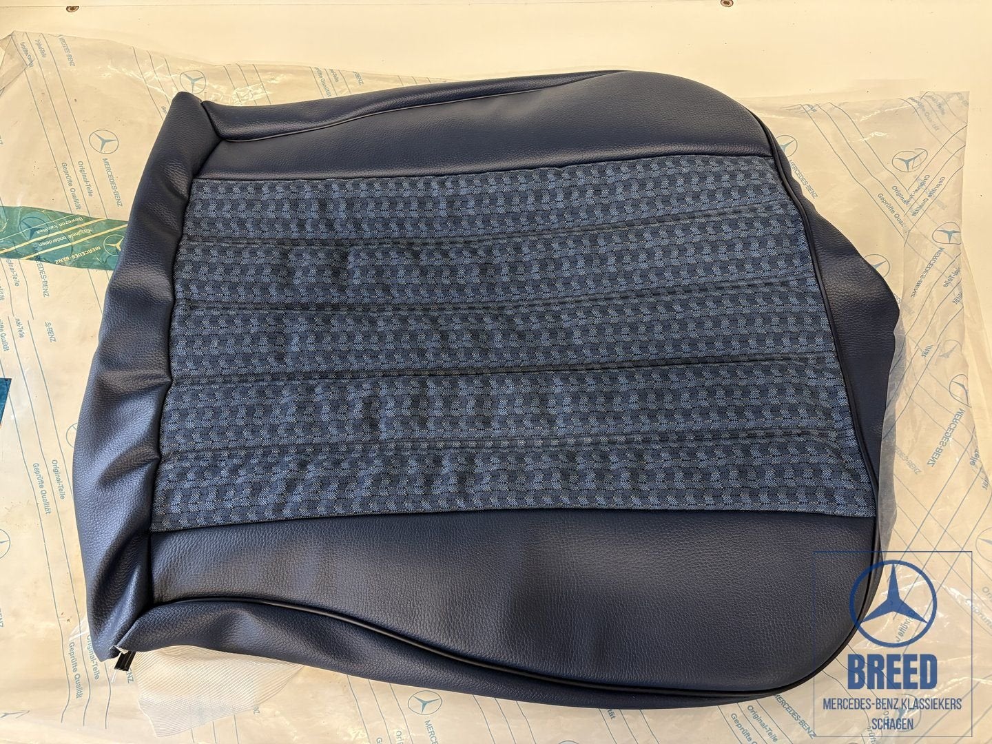 NOS bekledingshoes zitting Mercedes-Benz W123 coupé C123, -, Nieuw, Ophalen of Verzenden, -