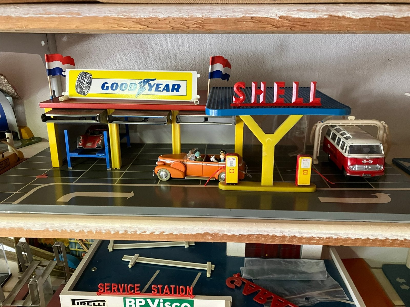 SHELLSTATION  ,WASSTRAAT WERKPLAATS, Ophalen of Verzenden, 1:50 of kleiner