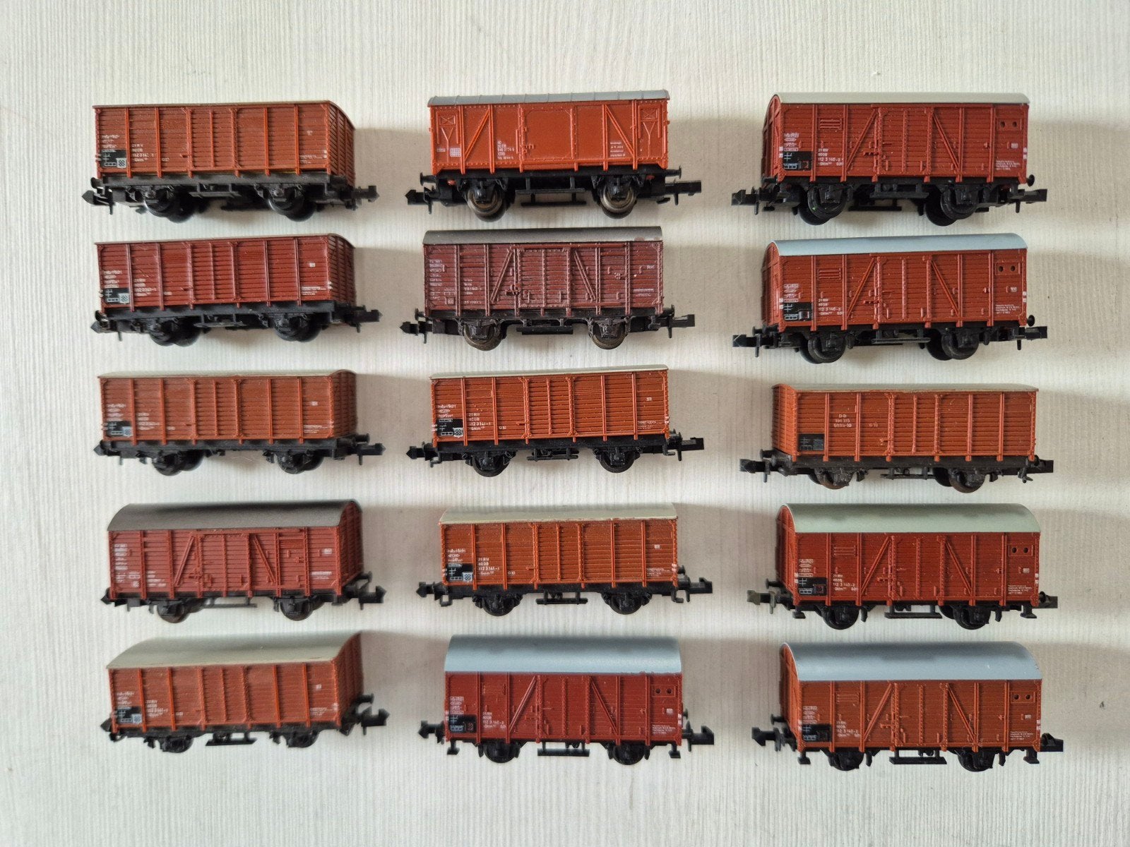 15 N-spoor gesloten goederenwagons, Ophalen of Verzenden, Gebruikt, Gelijkstroom, Wagon