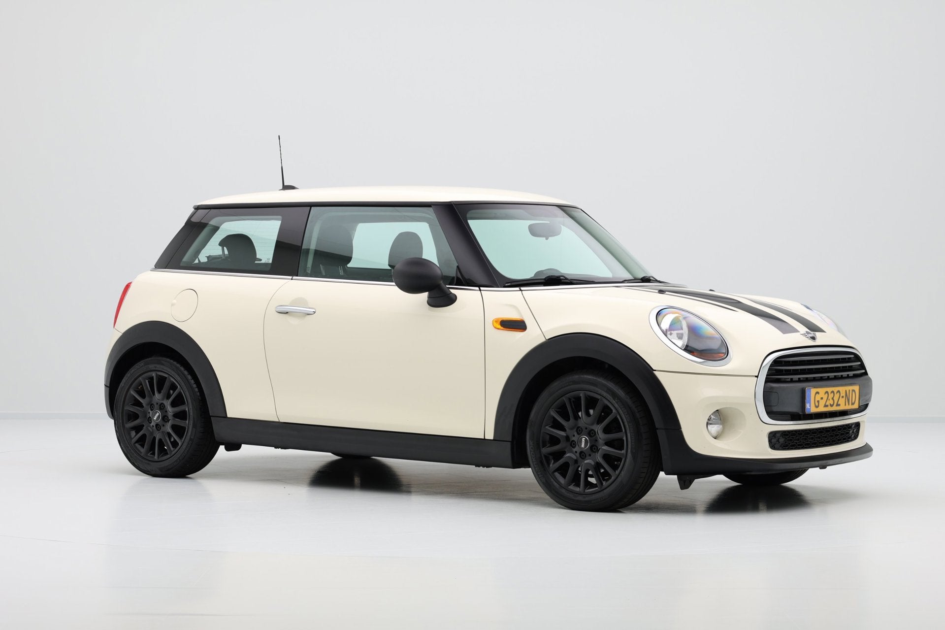Mini 3-Deurs 1.5 One Chili Navi|Airco|LMV, Auto's, Voorwielaandrijving, Stof, Gebruikt, Euro 6