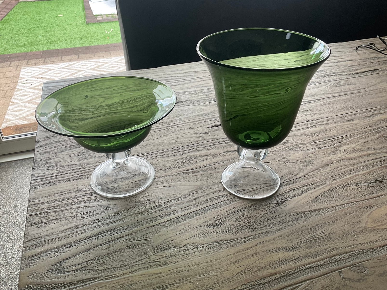 Mooie groene vazen/stolp, Ophalen, Zo goed als nieuw