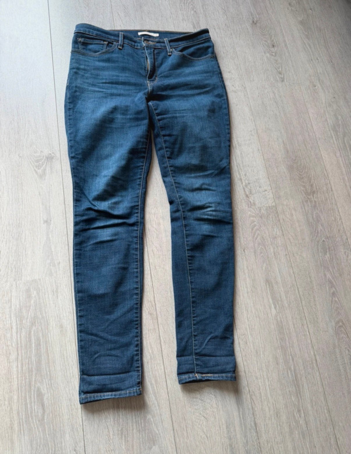 Levi’s shaping skinny jeans 311 30/32, Ophalen of Verzenden, Zo goed als nieuw, Blauw, W30 - W32 (confectie 38/40)