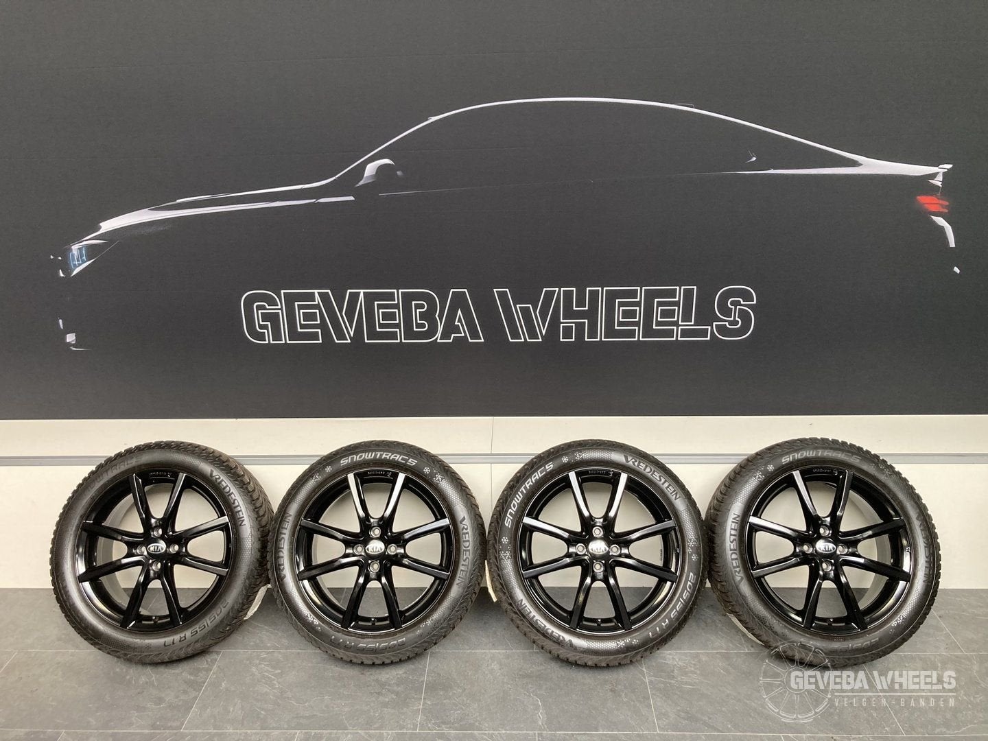 17” Kia Stonic sport velgen + winterbanden 4x100 205/55/17, Gebruikt, -, -, Banden en Velgen