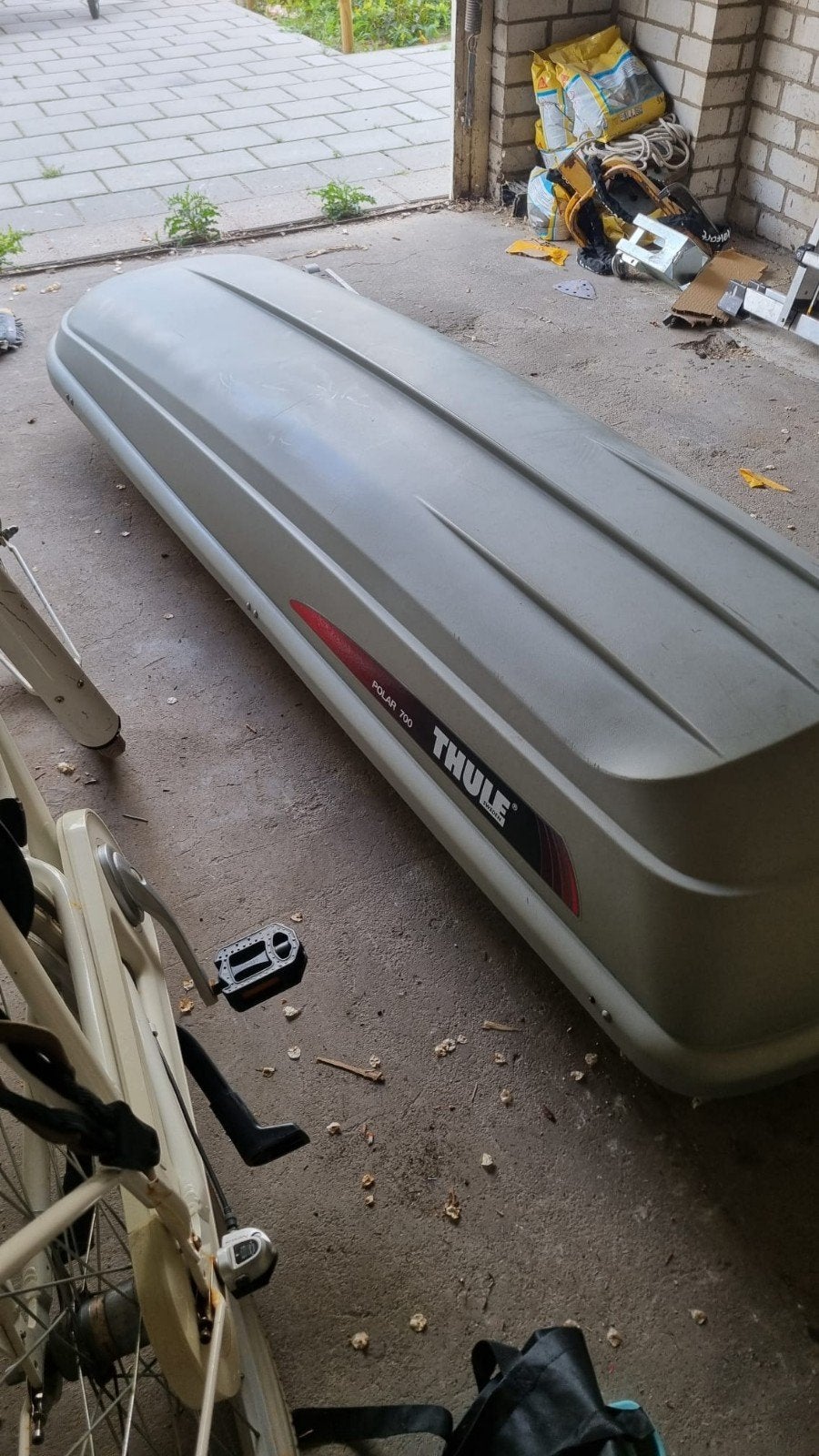 Thule Dakkoffer Polar 700 - 2.20m x 0.70m met kleine deuk, Auto diversen, Dakkoffers, Ophalen of Verzenden, Gebruikt