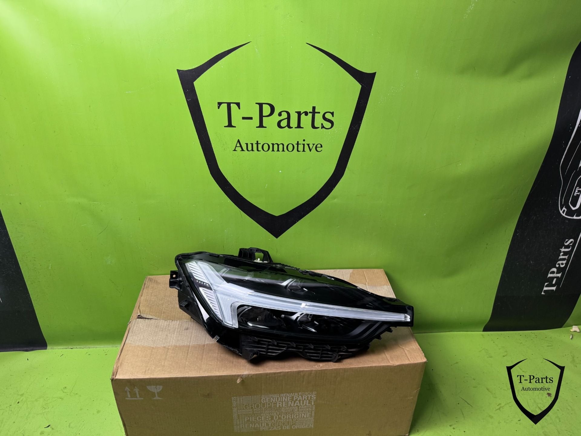 volvo XC60 koplamp rechts lamp 32404706