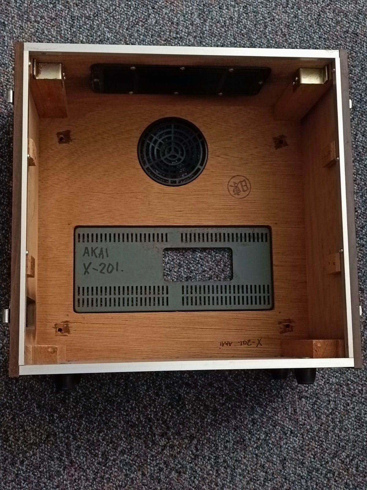 kast met deksel, Ophalen, Bandrecorder, Met stofkap