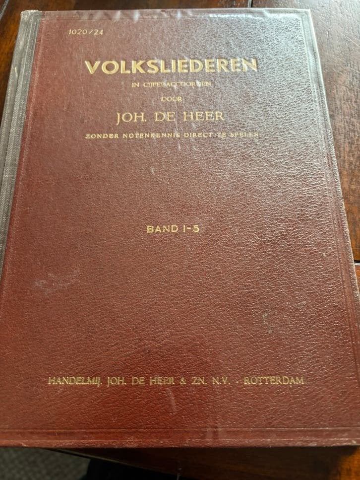 CIJFERAKKOORDEN VOLKSLIEDEREN VERZAMELBAND 1-5 ( zie foto's), Muziek en Instrumenten, Gebruikt, Wereldmuziek, Overige soorten