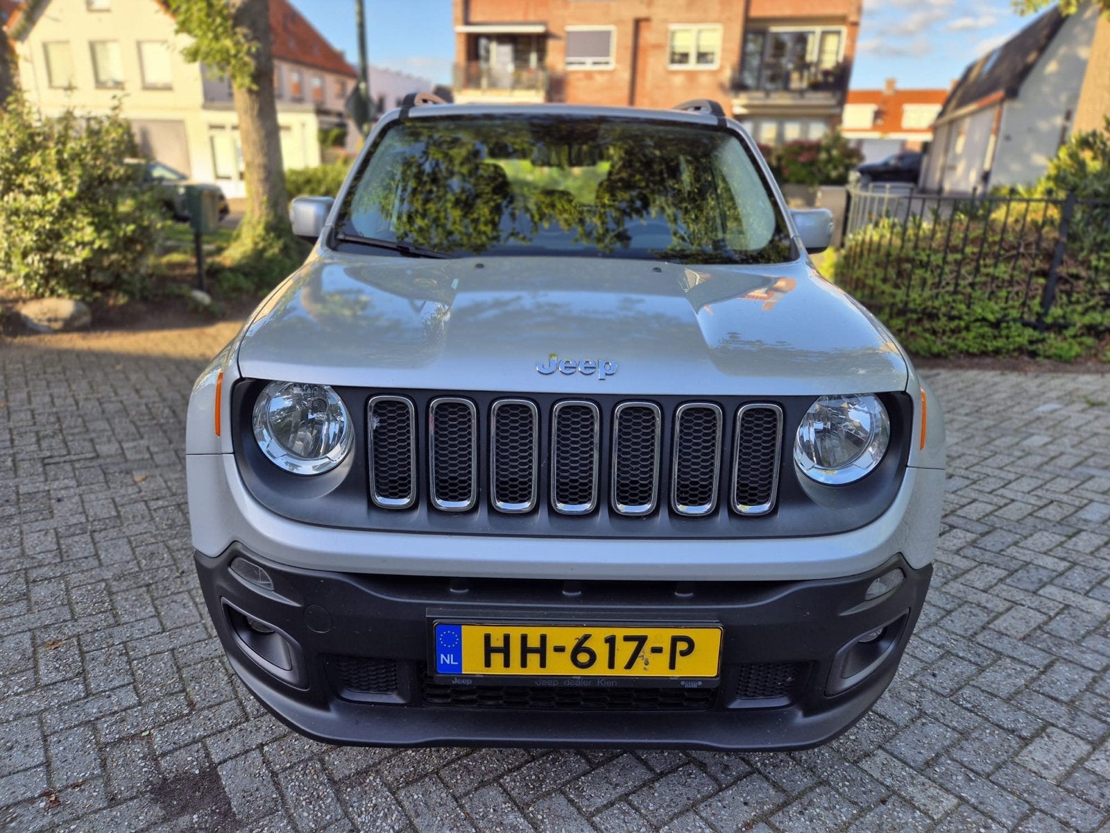Jeep Renegade Lattitude 1.4  Turb.103kw 2WD 2015 Grijs, Auto's, Voorwielaandrijving, Stof, 4 cilinders, Origineel Nederlands
