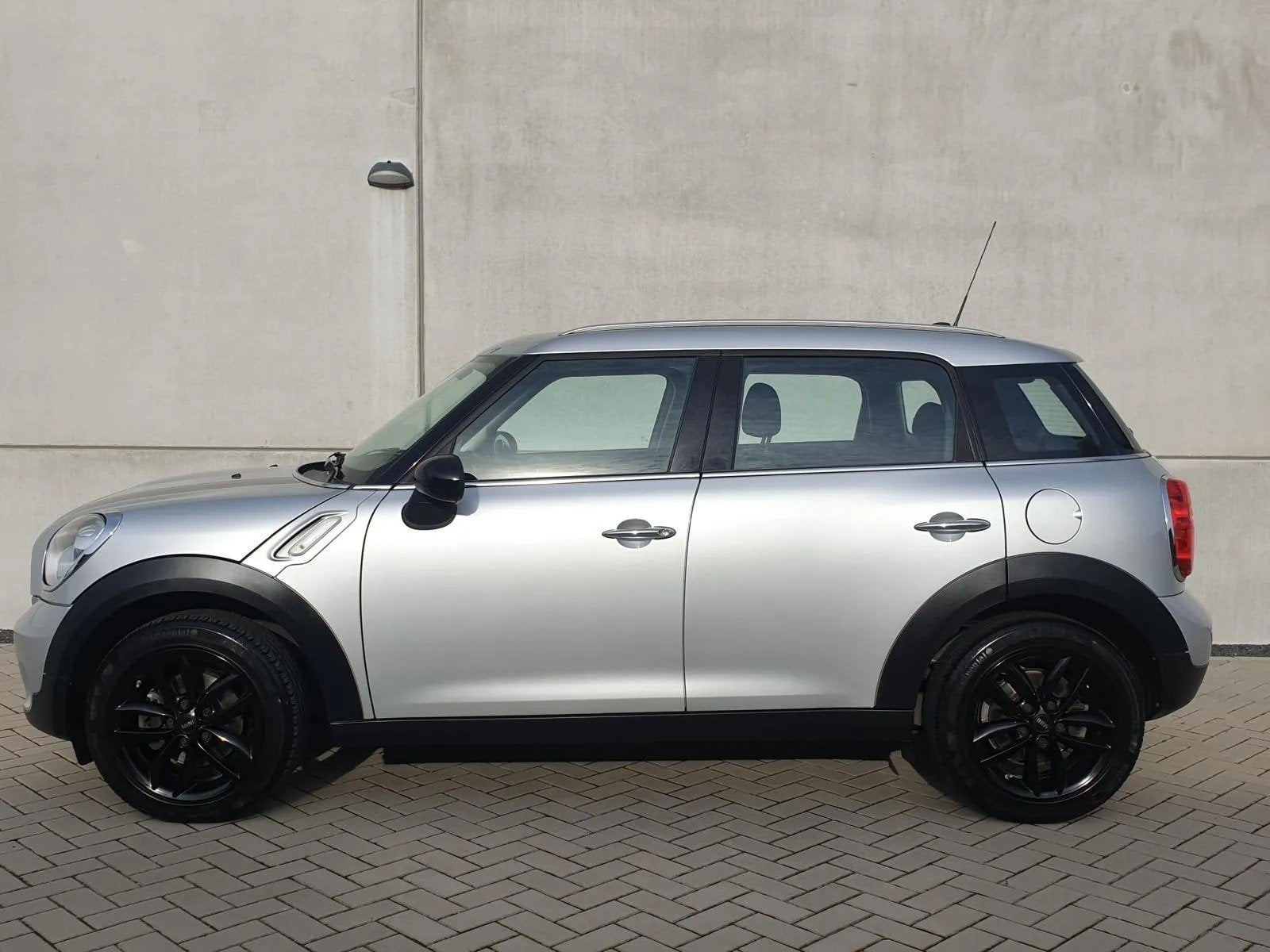 Mini 1.6 Countryman AUTOMAAT CLIMA CRUIS NAV, Auto's, Automaat, Stof, Gebruikt, Met garantie (alle)